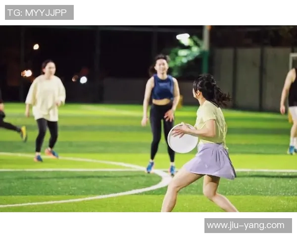 赵强独家分享飞盘技巧与心得体会助你轻松掌握飞盘运动的乐趣与技巧