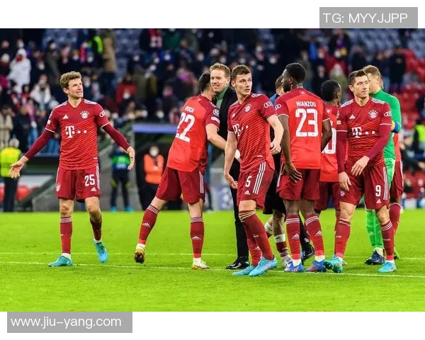 莱万状态火热欧冠赛场10场打入12球稳居射手榜首位