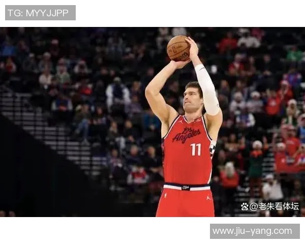 布鲁克洛佩斯：从角色球员到NBA顶尖中锋的蜕变之路