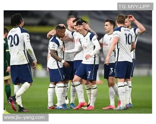 曼联与热刺对决首发阵容揭晓球迷期待精彩较量 曼联与热刺对决首发阵容揭晓球迷期待精彩较量