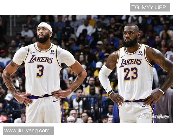 2011年湖人对阵火箭的经典对决回顾与精彩瞬间分析