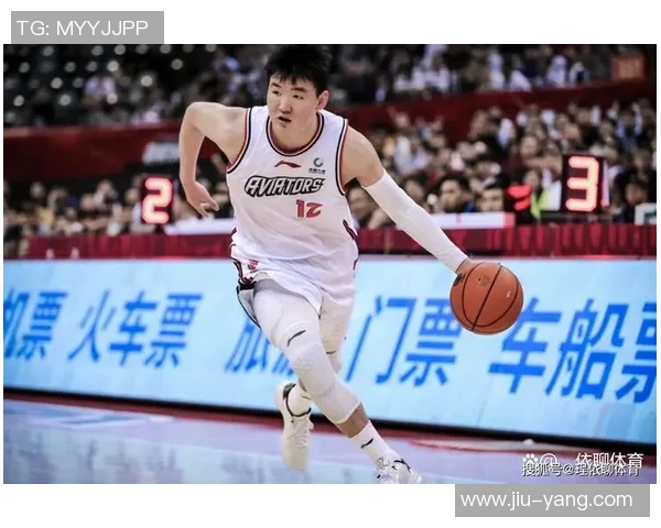 10月20日广东队与深圳队激战正酣谁将赢得这场精彩对决的胜利 10月20日广东队与深圳队激战正酣谁将赢得这场精彩对决的胜利