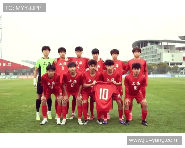 上海足球队在大师赛积分榜上以88分稳居第一名展现强劲实力