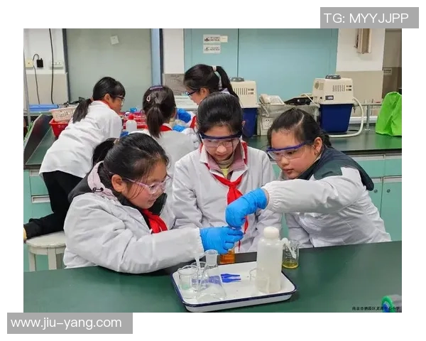 黄秀英的羽毛球人生深度对话探索她的奋斗与梦想之路